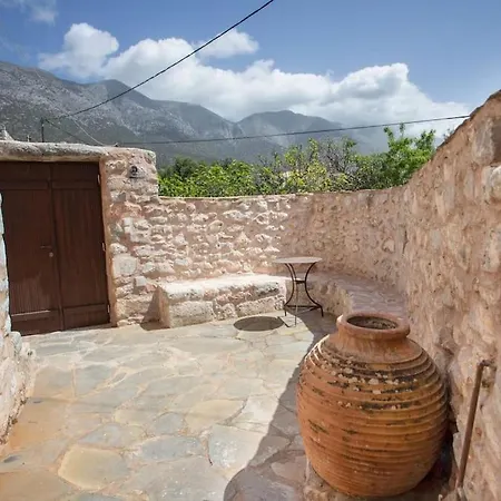 πυργοσ μπεχρακη-μάνη Prázdninový dům Pírgos Dhiroú