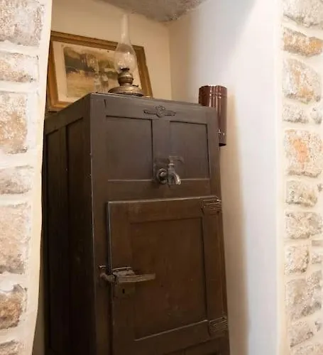 πυργοσ μπεχρακη-μάνη Pírgos Dhiroú