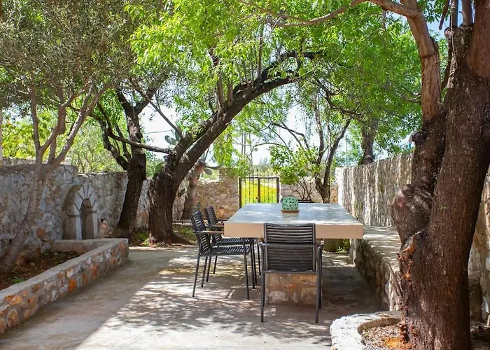 Vakantiehuis πυργοσ μπεχρακη-μάνη Pírgos Dhiroú